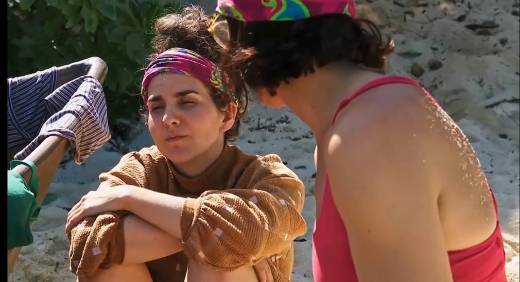 realitytvxfan's tweet image. oh aubry was genuinely left traumatized by victoria cause why is she already disregarding female allies #survivor #survivor50