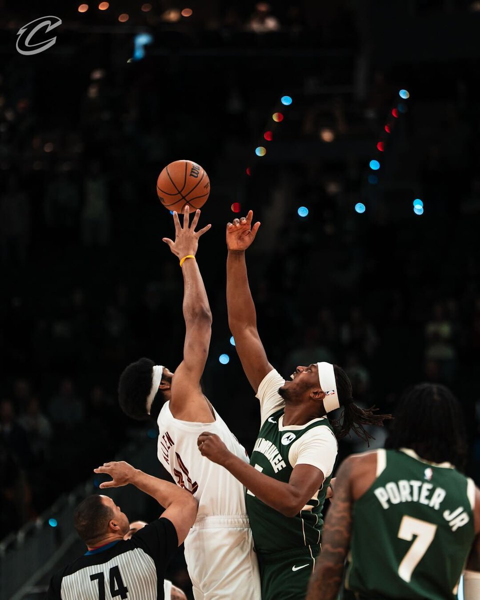 📸 Some first half flicks. #LetEmKnow