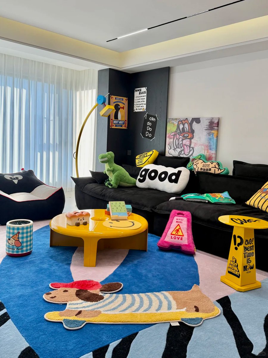 PX3603's tweet photo. 00后装出来的快乐老家🏠五颜六色超有生命力 https://t.co/OF6w8mZVfy