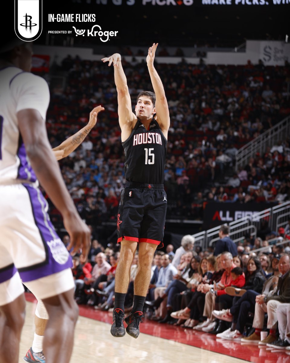 20 PTS & 6 3PT for Reed in the FIRST HALF 🔥
@Kroger | #AllFire