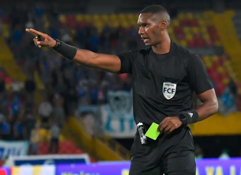 Espero el comunicado para que esté inepto árbitro no nos vuelva pintar un solo partido, hay que hacer algo. No olviden que la décima comenzó a gestarse después de aquel comunicado antes del partido contra millonarios <a href="/SantaFe/">Independiente Santa Fe</a>
