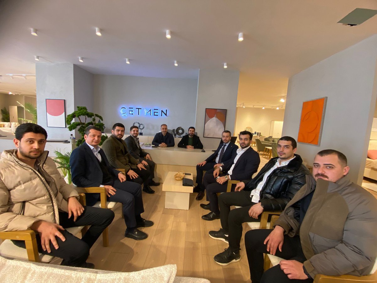 FIRATKORAN's tweet photo. Geçmiş dönem AK Parti Adıyaman İl Gençlik Kolları Başkanlarımız @oguzmutlu02 ‘yu sonrasında 

Adıyaman Merkez İlçe başkanımız @m_fatiholgun ve İl Gençlik Kolları Başkanımız @avhasanunsal ile birlikte  @mesutdogan02 ‘ı, ziyaret ettik.

Vefanın, istişarenin ve dava kardeşliğinin en güzel örneklerinden biri olan AK Partimize hizmet etmiş olan kıymetli başkanlarımıza misafirperverlikleri için teşekkür ediyorum.
@RTErdogan 
@abuyukgumus 
@avyusufibis 
@osmannazlier 
@coskunkeklik1 
@akgencadiyaman
