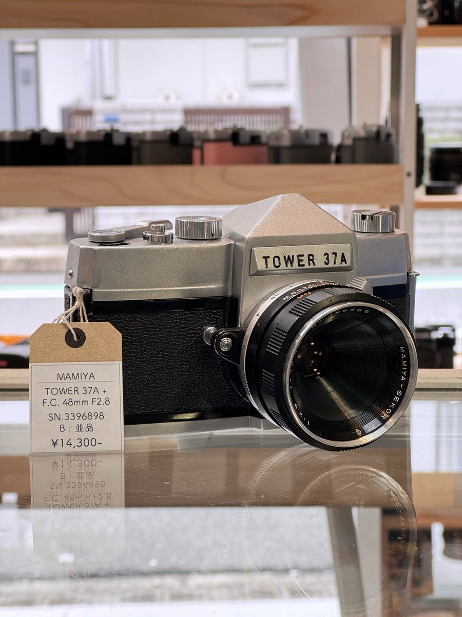 オープンしています。 ちょっと珍しいマミヤのカメラ、あります