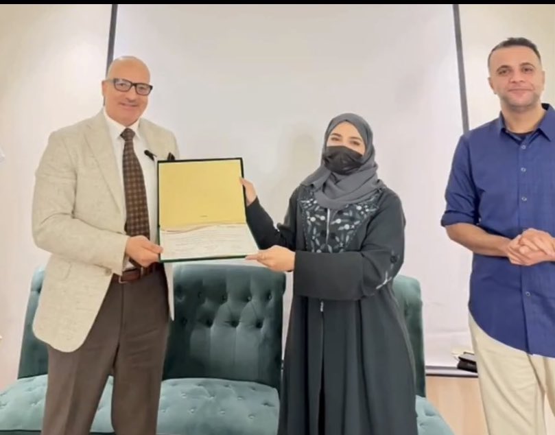 roaa_alothman's tweet photo. ممتنة جدا لمركز ذاتي التخصصي الطبي ولكل الاستشاريين الذين شاركوني هذه الرحلة المهنية.تعلمت الكثير وتقديري لكم على الدعم والإرشاد المستمر..
وسعيدة بحصولي على الشهادة المهنية في العلاج البين شخصي ✨
واخص بالشكر للدكتور ابراهيم الحكمي@IQHakami 
و الدكتور خالد الحربي @k6harbi https://t.co/vs5xK2Q1SO