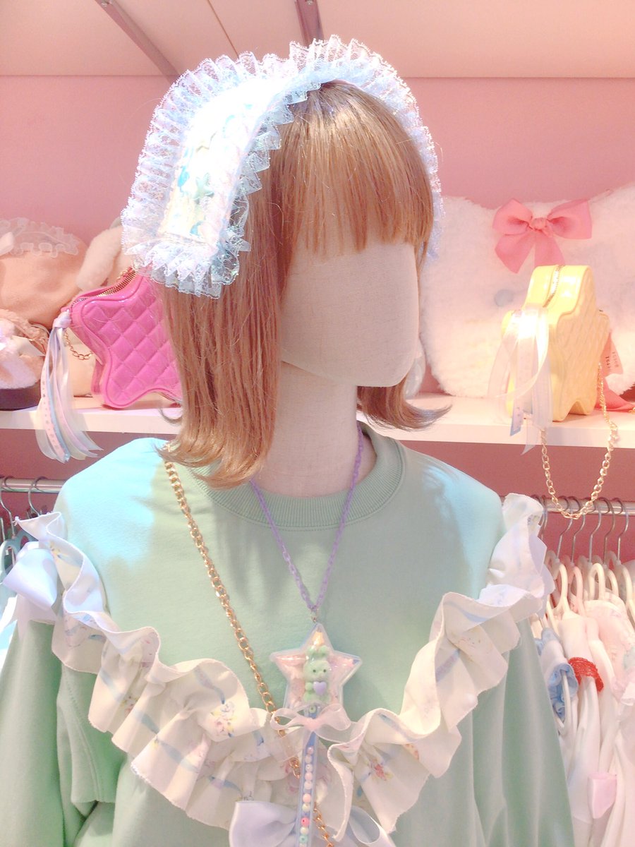 おりぼんどうぶつのフリルがかわいい💚

ヘッドドレス¥8000(税込¥8800)
ネックレス¥3900(税込¥4290)
ショルダー¥5900(税込¥6490)
オーガンスカート¥12800(税込¥14080)
nileperch.theshop.jp/items/23612404
スカート¥12000(税込¥13200)
nileperch.theshop.jp/items/12803738

お問い合わせは info@nile-jp.comまで💌🌈✨
