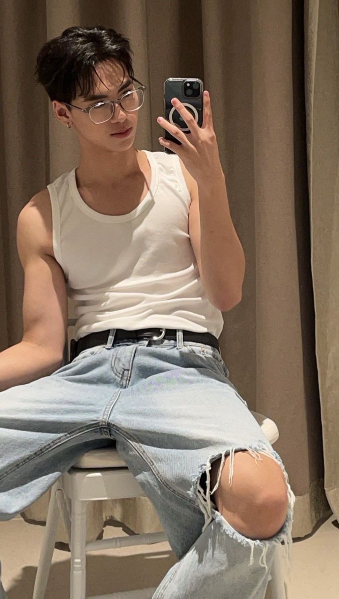 เกิดไม่ทันตอนจิรชาติร่างเคะจะโมตร กี๊ดดดดดดด พี่แพททริค พี่ชาติ หล่อจังเลยโว้ยยยยยย

#chira_patt