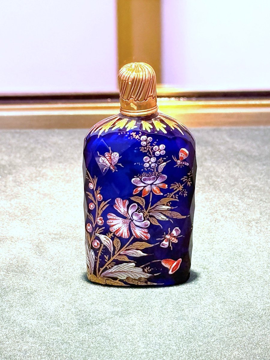 現在開催中の香りのコレクション展は 日本の香りを中心にご紹介して