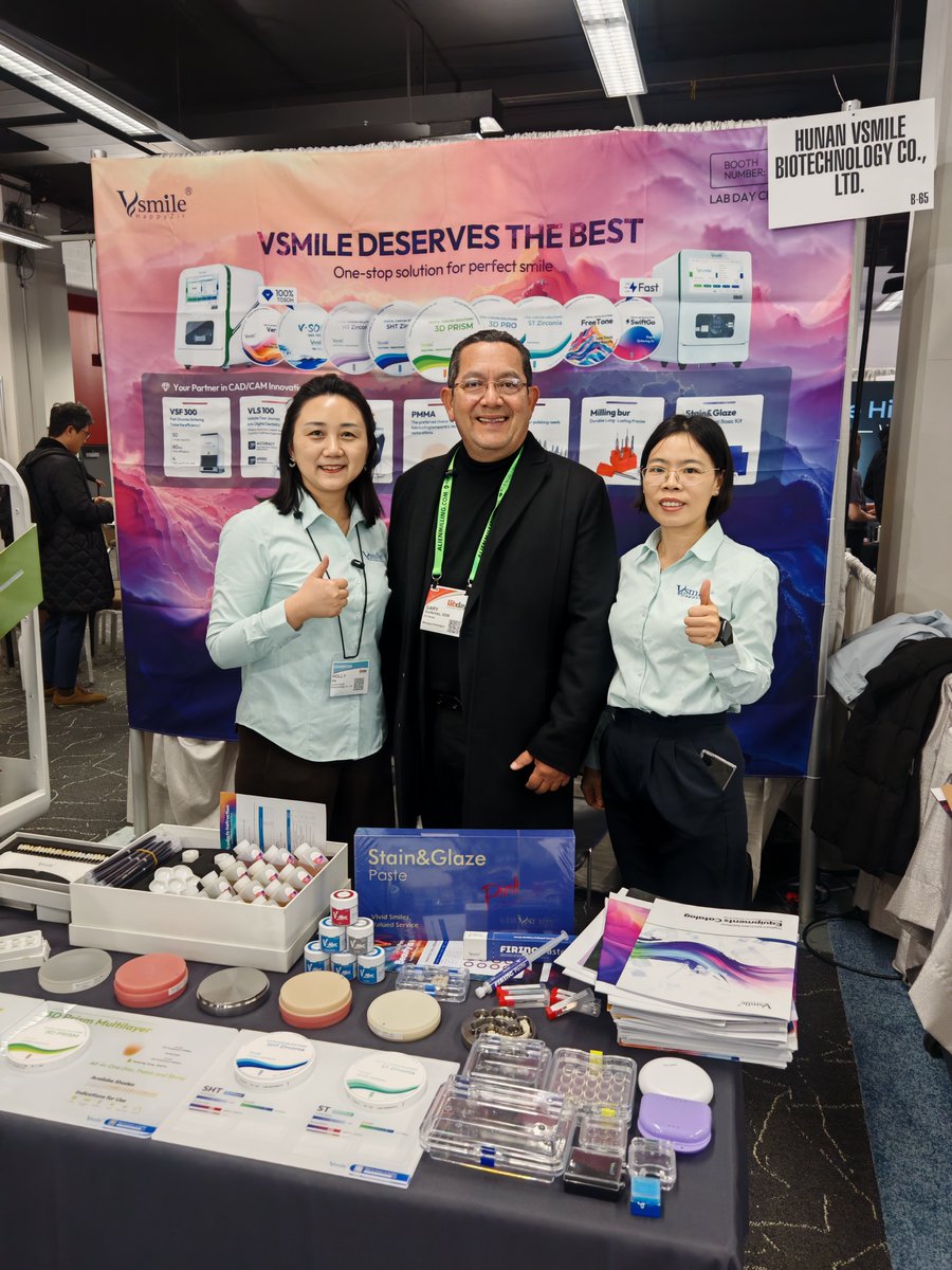 vsmile_zirconia's tweet photo. More from LAB DAY Chicago 2026🙌
#vsmile #LabDay #LMTLabDay #Chicago https://t.co/NIafmbCXQG