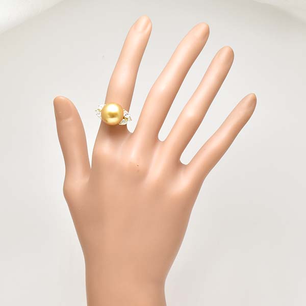 本日の商品「南洋パール 13.3mm ダイヤモンド 0.90ct 18金イエロー
