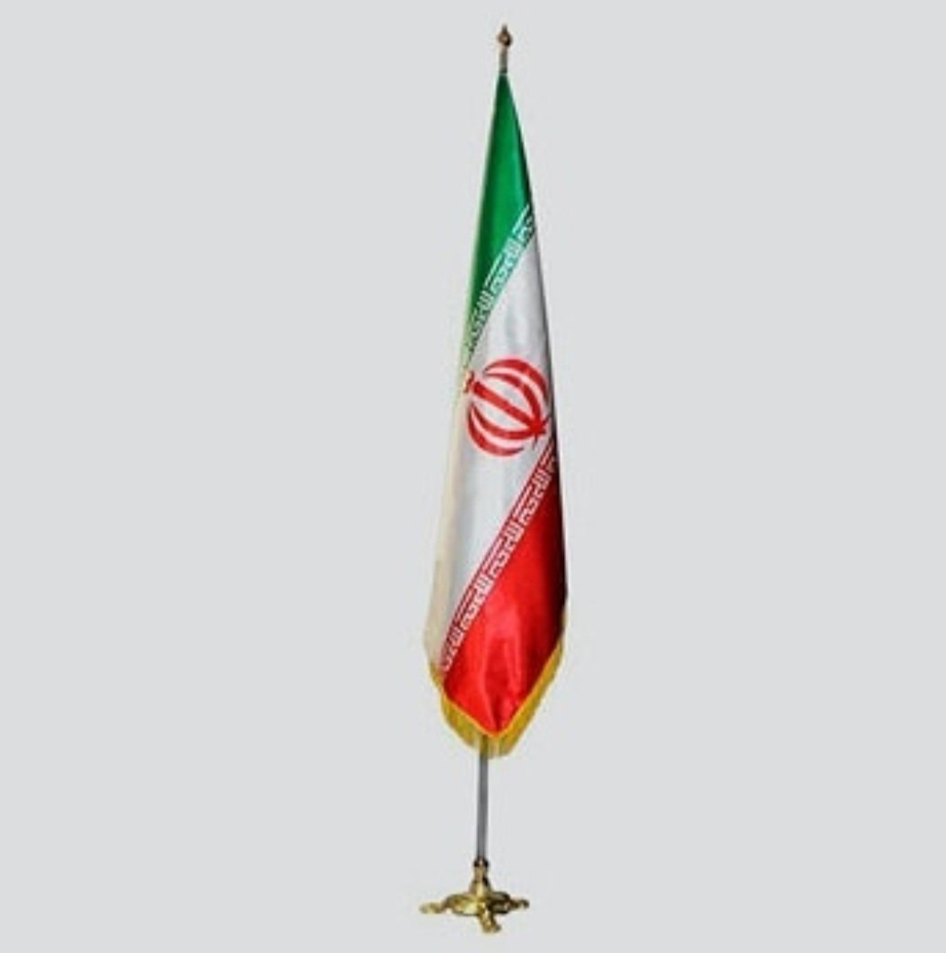 دانشگاه ایران، میدان گفت‌وگو، تحقیق و تعالی است؛ نه صحنه چاقوکشی، پرتاب سنگ و خشونت سازمان‌یافته. اجازه نخواهیم داد عده‌ای با اقدامات داعش‌گونه، فضای علم و فرهنگ را آلوده کنند. امنیت و حرمت دانشگاه خط قرمز ماست.
#جانم_فدای_پرچم #پرچم_مقدس