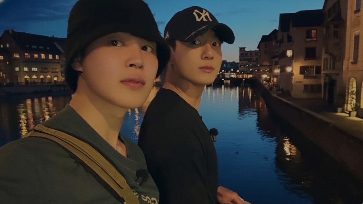 jmnsbabe's tweet photo. holaaa soy solci :) busco mutiss armys 💐🩷
no soy nueva en twt pero abandone esta cuenta por unos meses
tengo 22, sigo a los chicos desde el 2020 y mis bias son jimin y jungkook :) 
quiero amigues así que sigammeee 
me dan rt? 
#kpoptwt #armytwt https://t.co/PmxQpjm1tg
