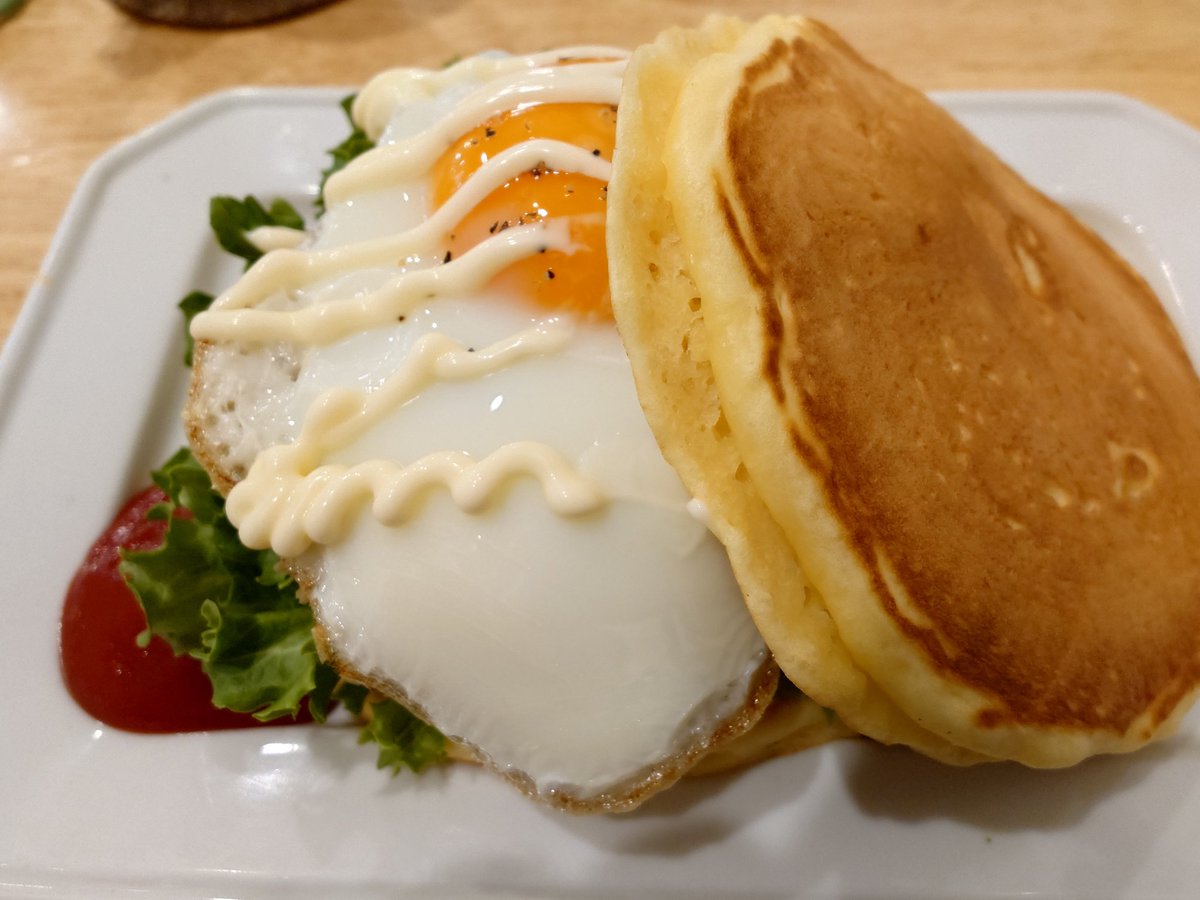 ukuleleno1's tweet photo. そんな訳で早めのランチ。
#38mitsubachi #38kitchen https://t.co/gjRM2iXC4n