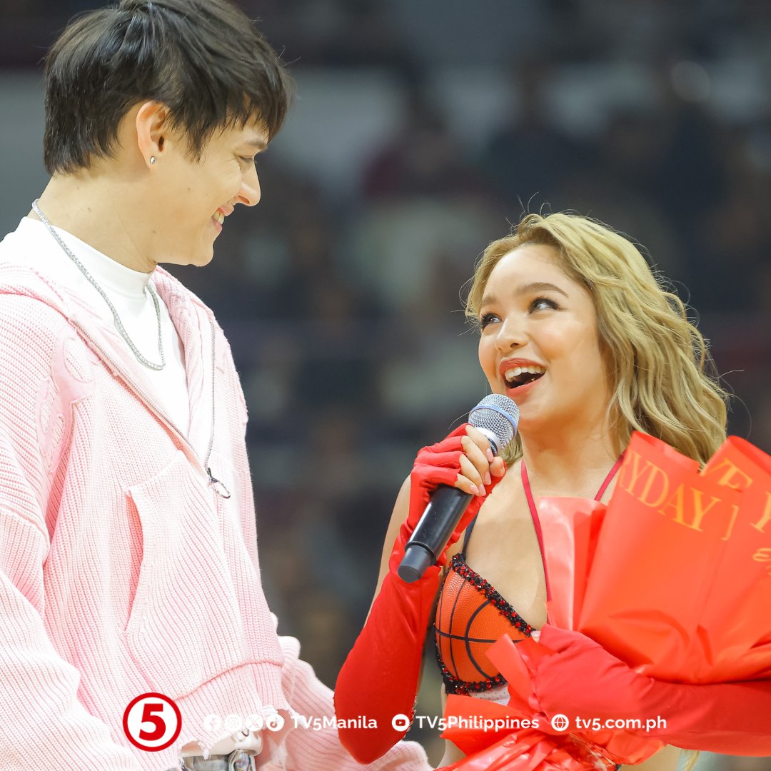 TV5 tweet media