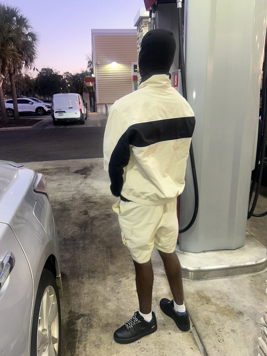 Lilcedd2's tweet photo. 🤷🏽‍♂️ https://t.co/dlZqVDu68R