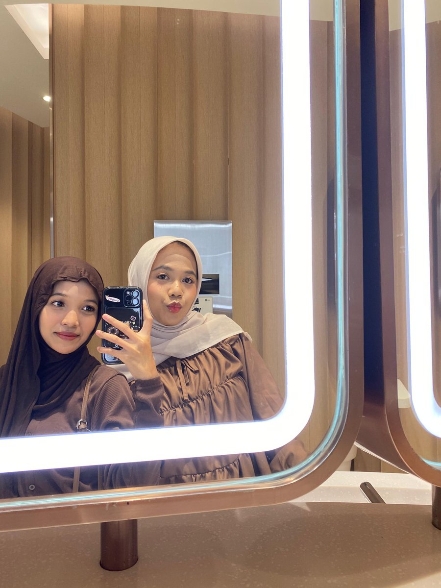 when someone mentioned #temenmaba and look at us like we don't know BALL😘🫰