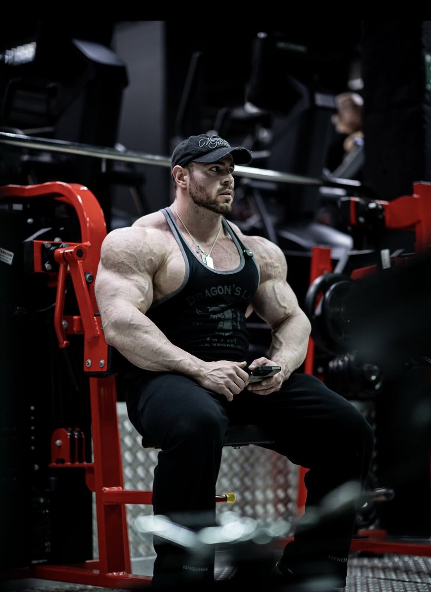 Muscle Spank tweet media