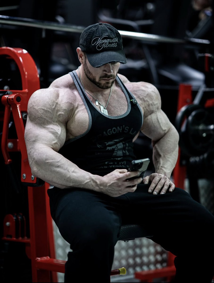 Muscle Spank tweet media