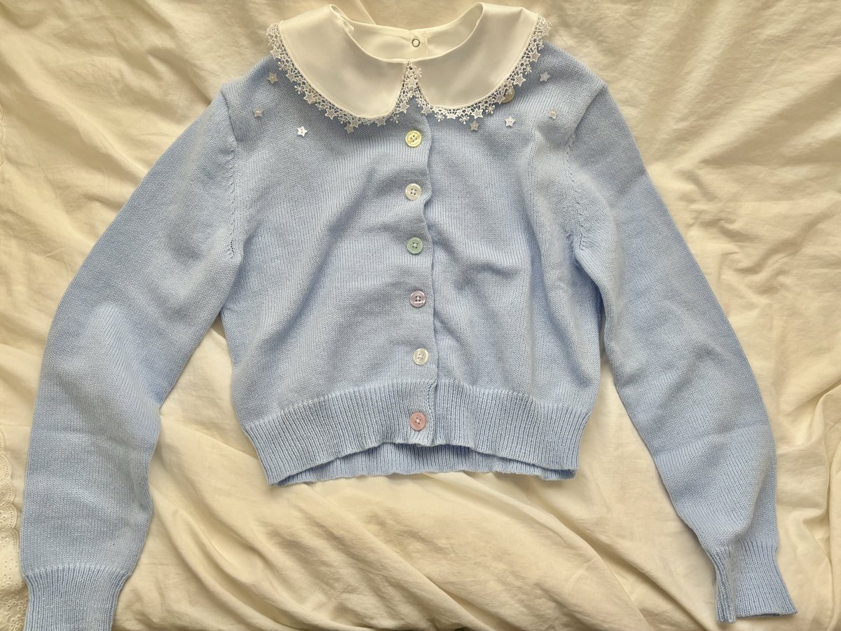 星空のカーディガンと星柄レースの付け襟を合わせるととっても可愛い…………！