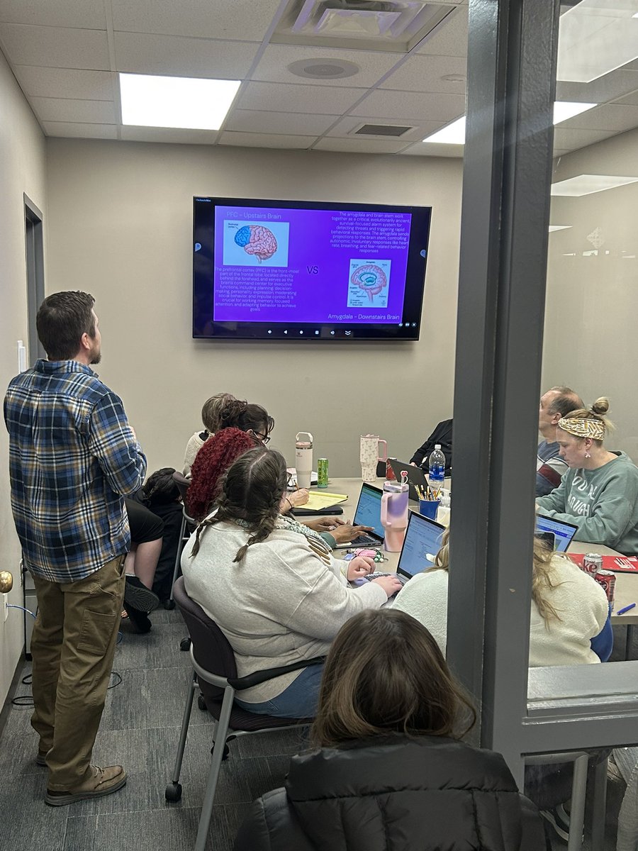 SVPrincipal tweet media