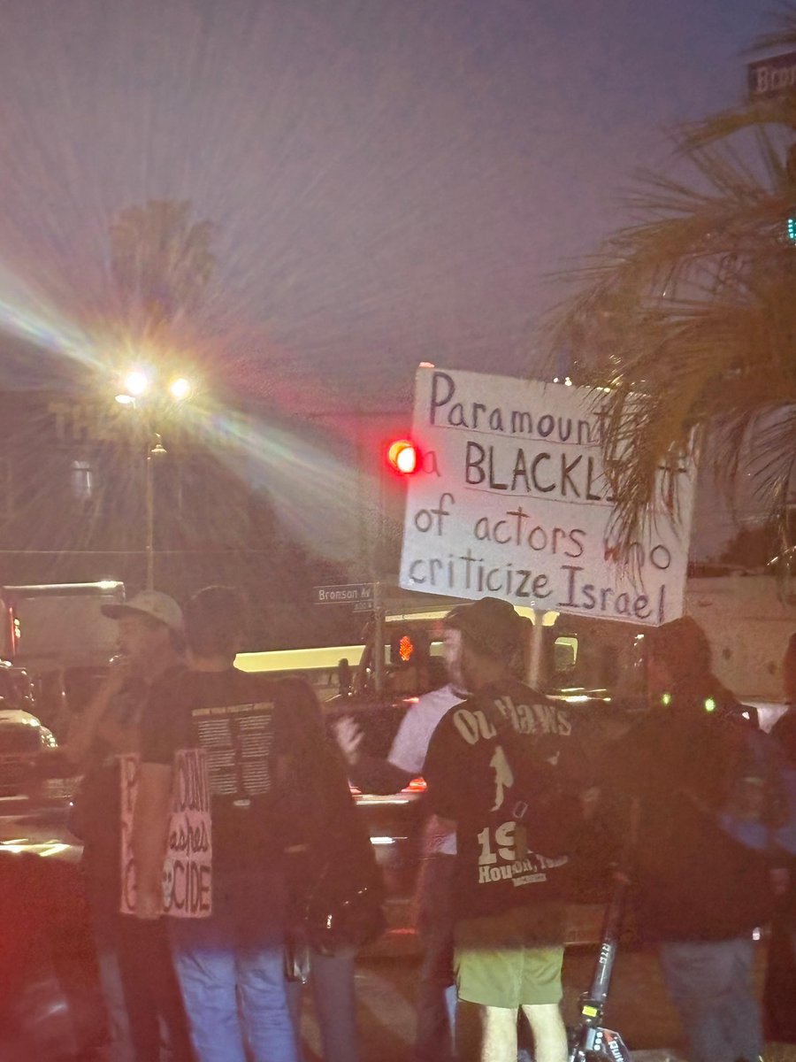 DEADLINE's tweet photo. More from the “Free Palestine” protest taking place outside of Paramount Studios at the #Scream7 LA premiere https://t.co/M01UTUd1VI