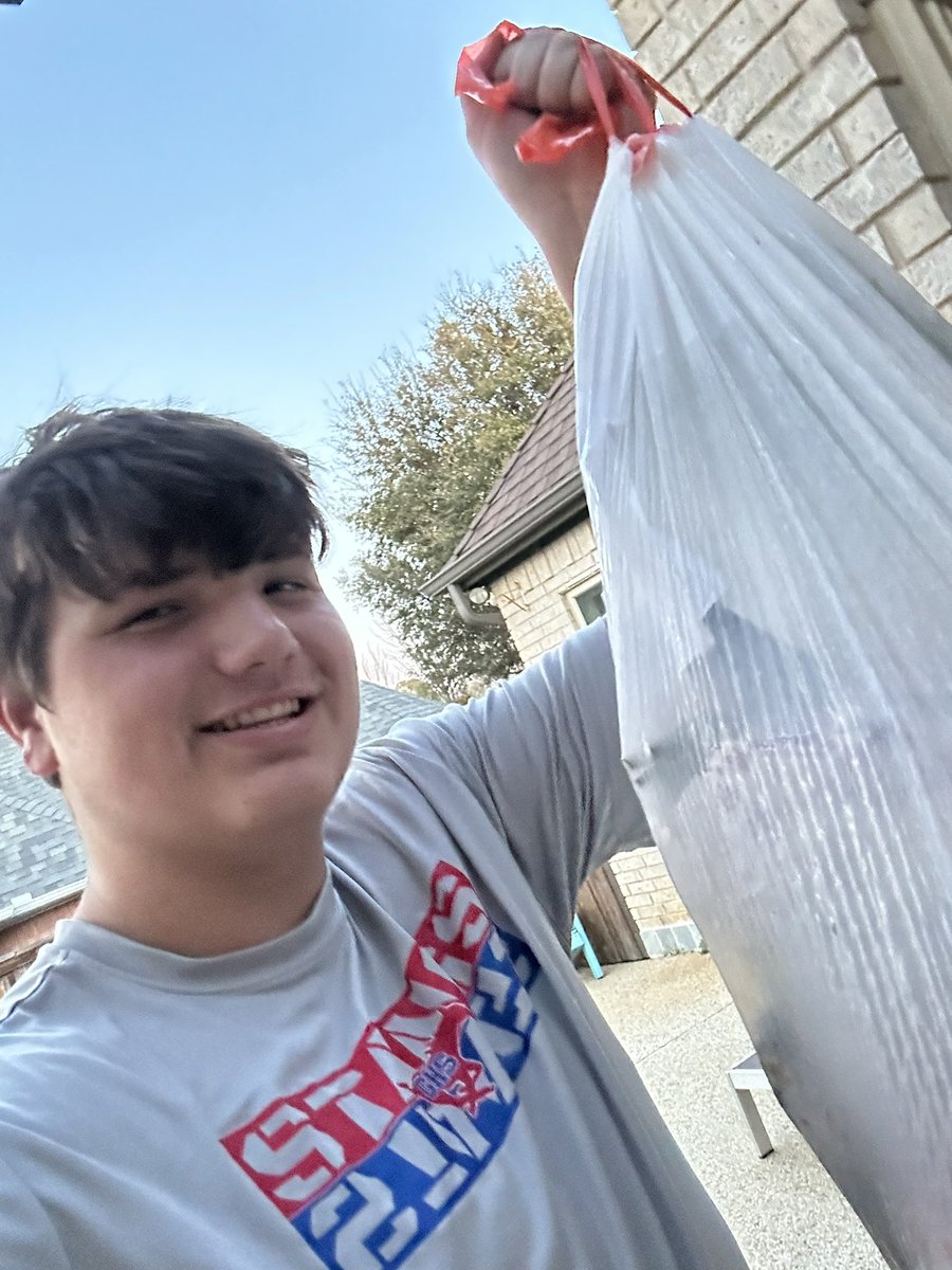 Love to help the family out #stangcomp107 <a href="/coachrsmith12/">Coach Ryan Smith</a> <a href="/GHSMustangsFB/">GHSMustangsFootball</a> <a href="/HunterGross_19/">Hunter Gross</a>