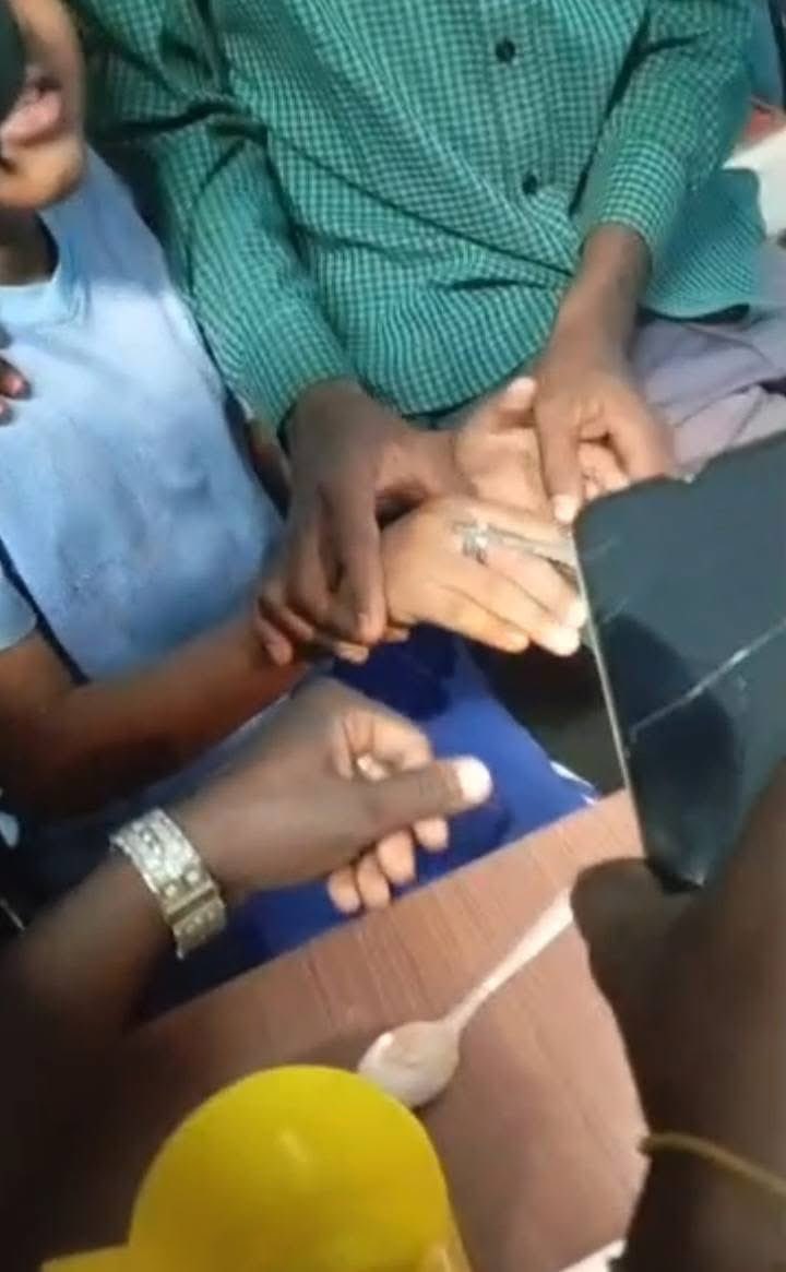 ‏هاشتاق السودان tweet media