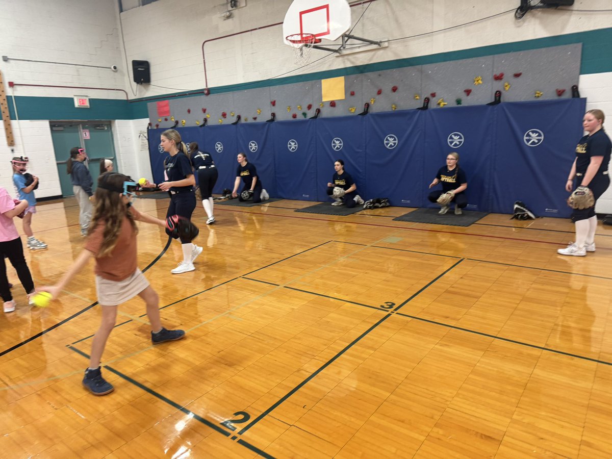 SLHS Softball tweet media