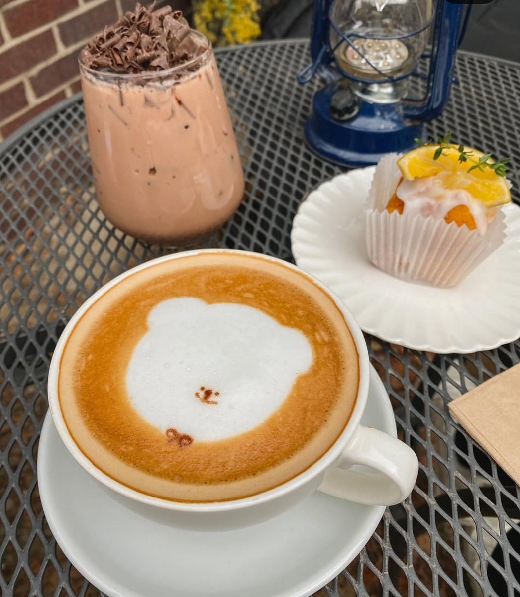newcatmimi's tweet photo. Một tách nóng, một ly mát, thêm chiếc bánh xinh – thế là ngày mới bắt đầu rồi
A hot cup, a cold glass, and a pretty little cake — that’s how a new day begins.
#MorningMood #CoffeeTime #SweetStart #SlowMorning #CafeVibes #MorningRitual #LittleJoy #StartYourDayRight ☕🍰 https://t.co/bym8cjwJHU