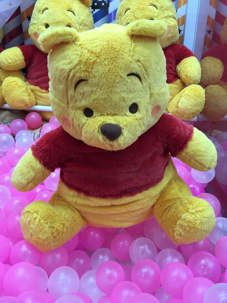 プライズ情報】 くまのプーさんより 赤いほっぺ グランデぬいぐるみ