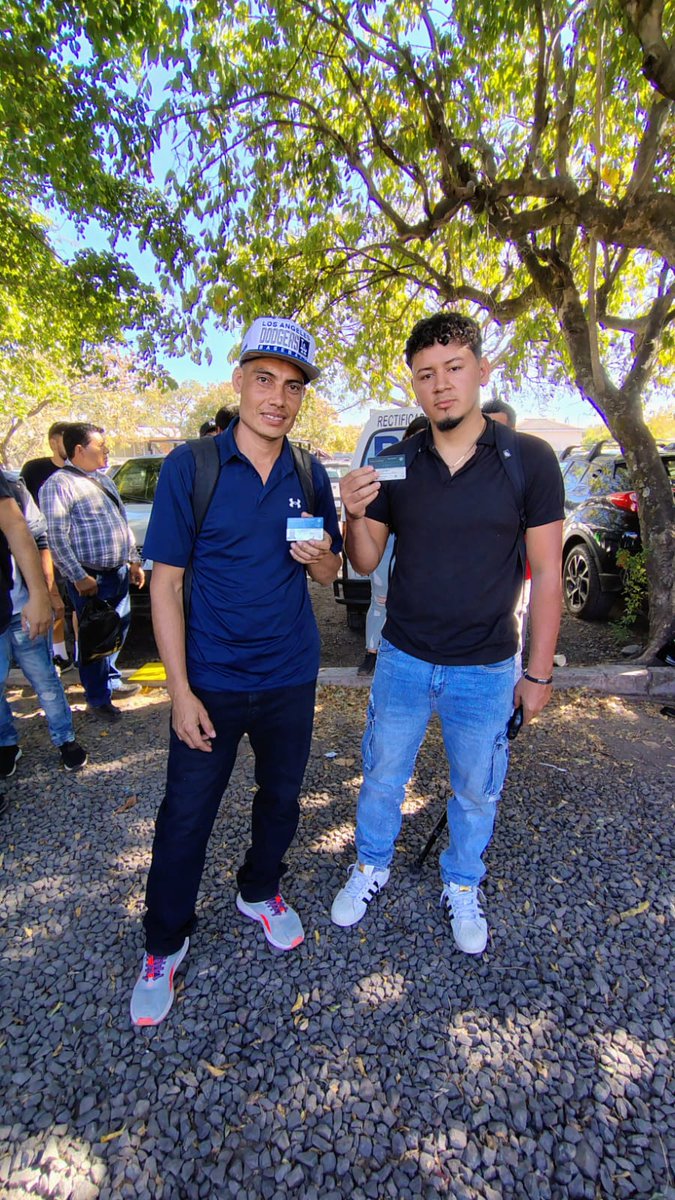 #Destado ||
La Escuela de Manejo #EDEM, bajo el liderazgo de <a href="/PerleraVial/">Benedicto Perlera</a> y el trabajo incondicional del diputado <a href="/SalvadorChacon_/">Salvador Chacón</a>, han entregado más de cien motoristas en San Pablo Tacachico, capacitados de una forma integral,   con altos estándares de calidad y educacion vial.