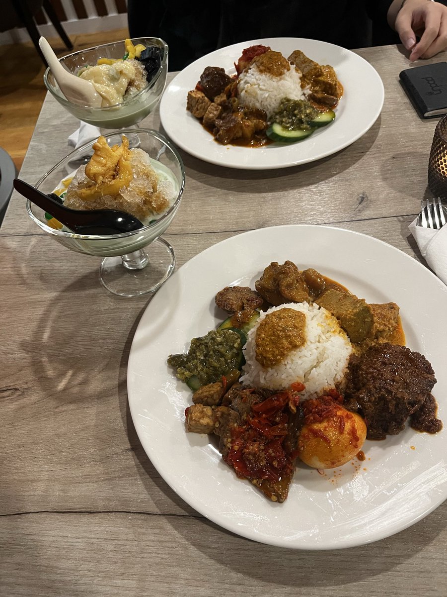 al_eeks's tweet photo. @MN_aliakbar Apakah ini yang di Waroeng Padang Lapek ya? Waktu itu sempat kesana, dan enak banget - what i gottt: 

:DDD https://t.co/ZBXOsc1NBi