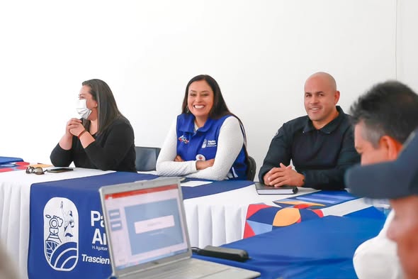 El_Clarinete's tweet image. Pabellón de Arteaga fortalece transporte público con diálogo directo con concesionarios #Pabe tinyurl.com/y9hdvn26