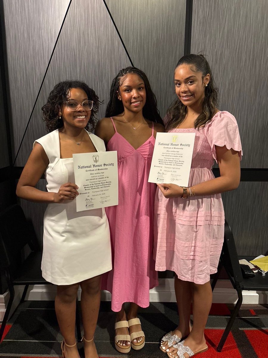 Thompson Volleyball tweet media