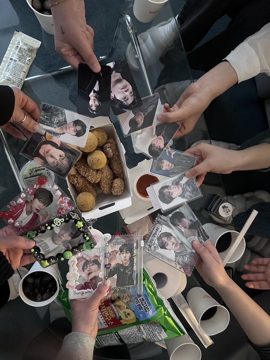 choo_dam_'s tweet photo. 행복했던 청수현 모임🩷 https://t.co/K4peMfkbAE