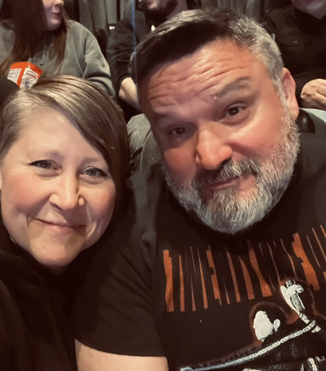 JenBro↯||-// tweet media