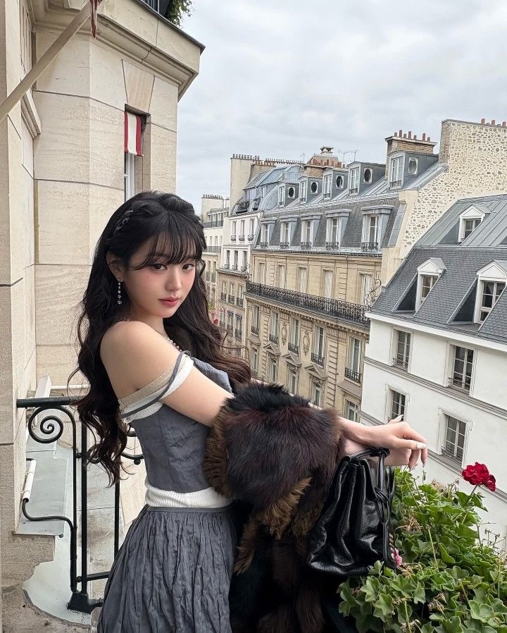clubdeleonasss's tweet photo. ㅤㅤ
ㅤㅤㅤㅤㅤㅤㅤ ㅤ.𖥔 ݁ ˖ ✦ ‧₊˚ ⋅
ㅤㅤㅤㅤㅤㅤㅤㅤ #LILADAY 🎂
ㅤㅤㅤㅤㅤㅤㅤㅤ https://t.co/TfIJCY90NL