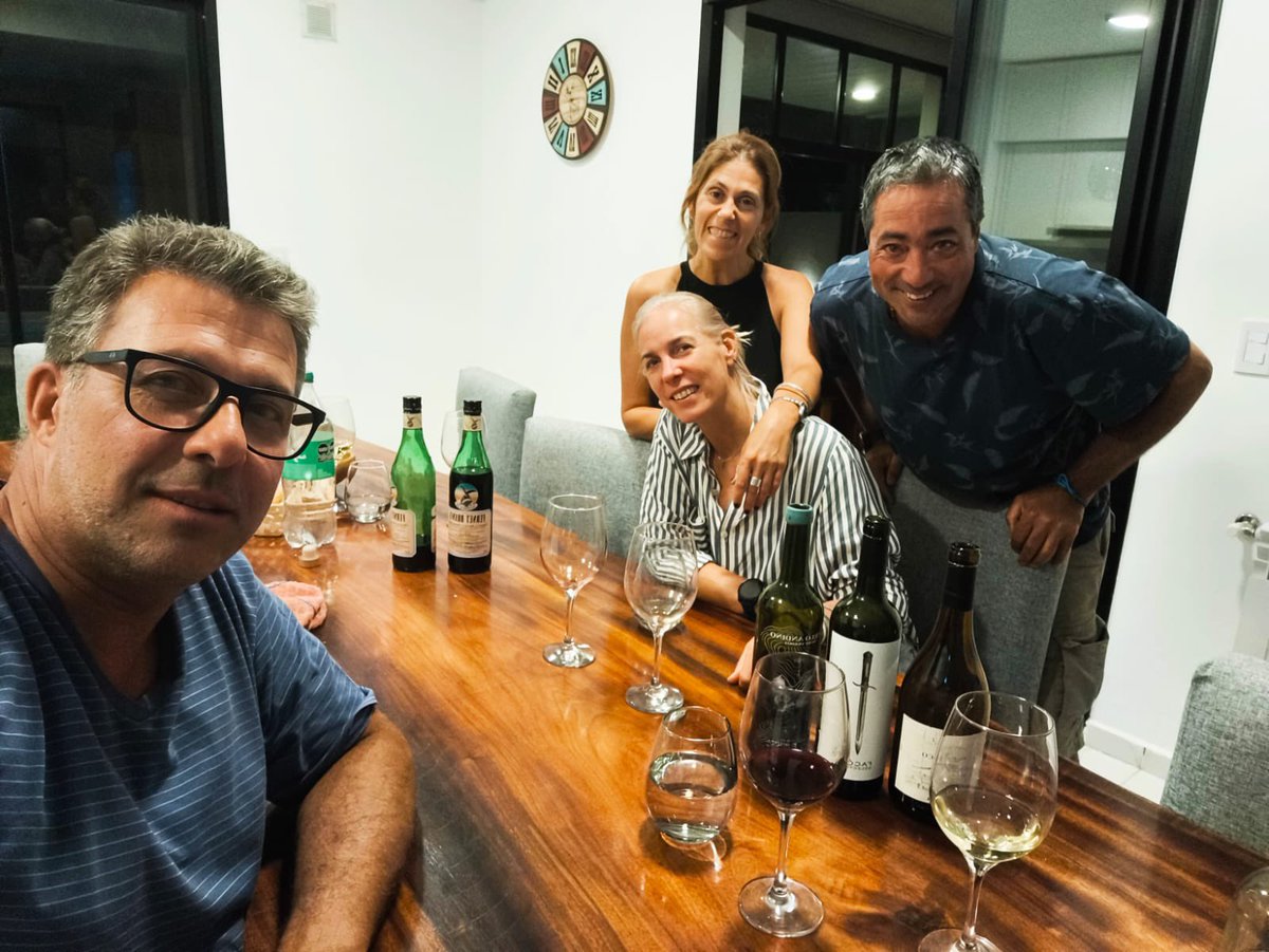 paladar_noir's tweet photo. Que linda que es la vida. Gracias @juanchitavella por recibirnos 
#elvinoune https://t.co/SSuTGSUseV