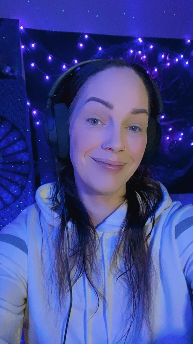 LoveLeighClouds's tweet photo. LIVE I am going to be trying some PIXEL ART in MINECRAFT tonight, come help me keep the blocks in order
https://t.co/Pmjug3yCxo
#kick #kickstreaming #minecraftbuilds #minecraftpixelart #minecraft 121 https://t.co/ROrvWHwEKU