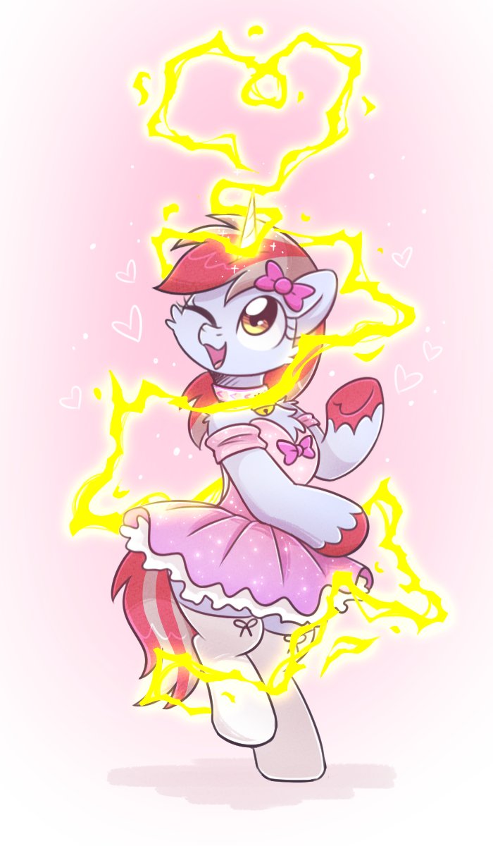 Lil_Cinnamon's tweet photo. God I love sparkly dresses~ https://t.co/wCLpYxngD7