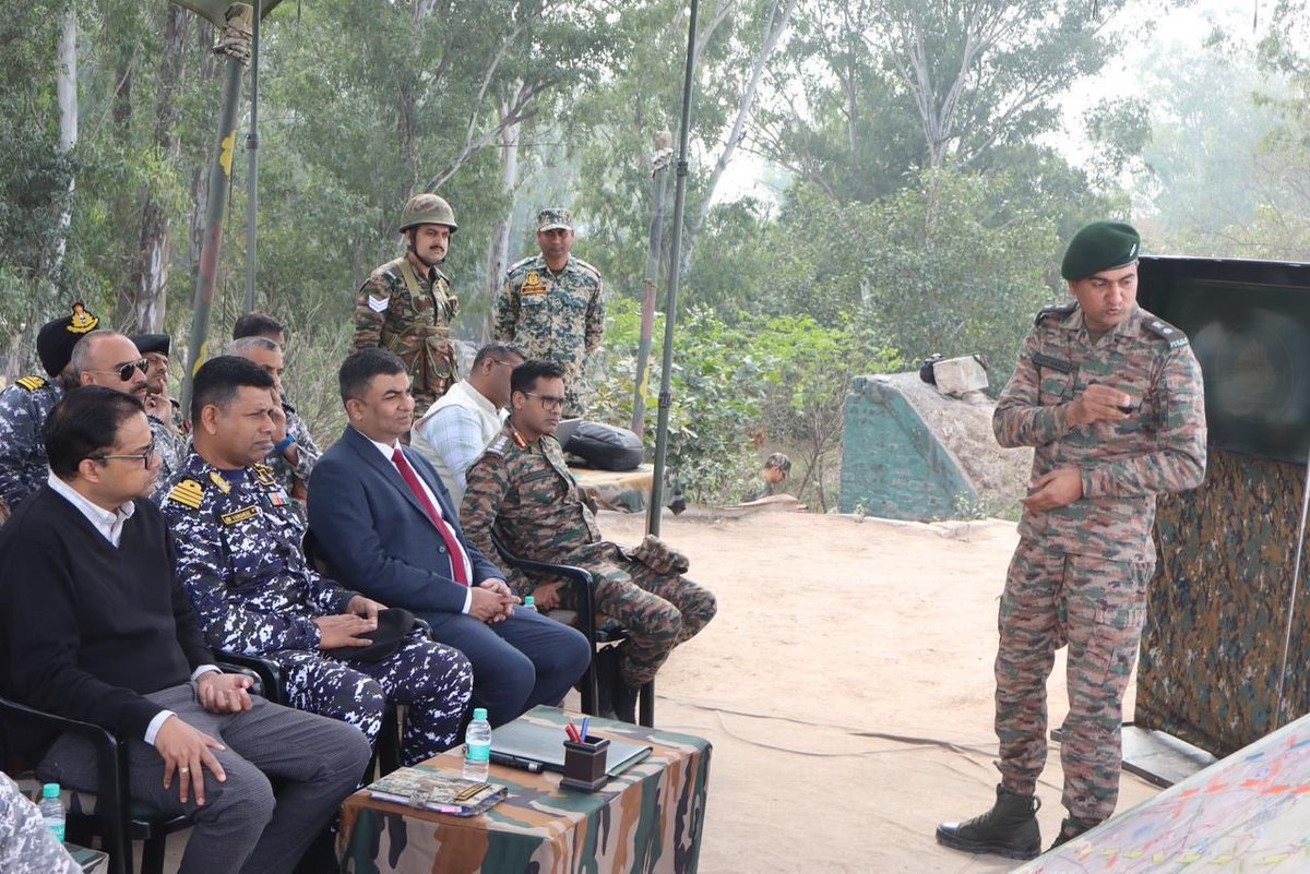 VajraCorps_IA's tweet image. #MilitaryCivilFusion #MCF in action
#PantherDivision conducted Sanyukt Prashikshan (16–25 Feb 2026), uniting the Cutting Edge Leadership from the Defence Forces &amp;amp; Civil Services to deepen Inter Agency Synergy &amp;amp; Coordination to Sharpen the Collective Response to emerging National