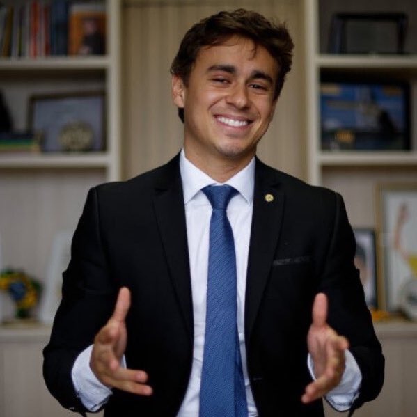 NewsLiberdade's tweet photo. 🚨URGENTE - Vídeo do deputado Nikolas Ferreira sobre a taxação de eletrônicos já atingiu a marca de 20 milhões de vizualizações https://t.co/JfMG43nXfG