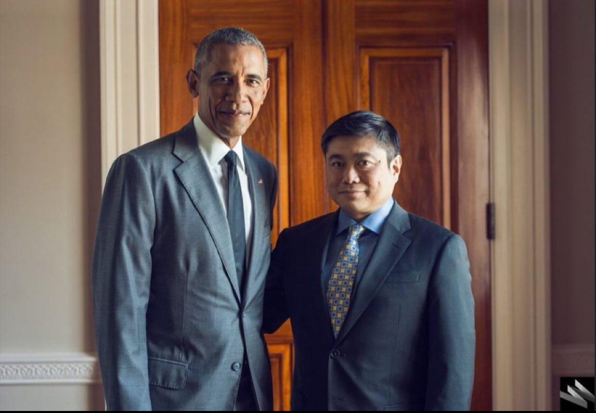 JpJhjapan84's tweet photo. どうやら伊藤なんちゃらとオバマ氏が親しくしているこの写真を本人が消してしまったようです。消すとフェールを体現しましょう！ https://t.co/ifG3fEcril