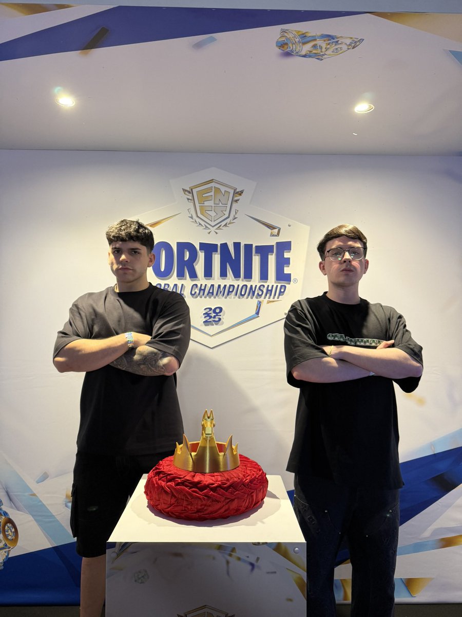 blackoutz tweet media