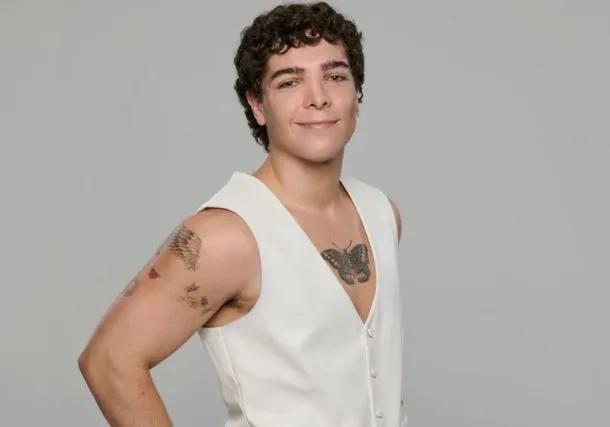 Carmiña y JuaniCar los grandes ganadores de la noche. Carmiña porque en 48 horas ya enloqueció a la casa. JuanCar por la  buena lectura al nominar. #GranHermano