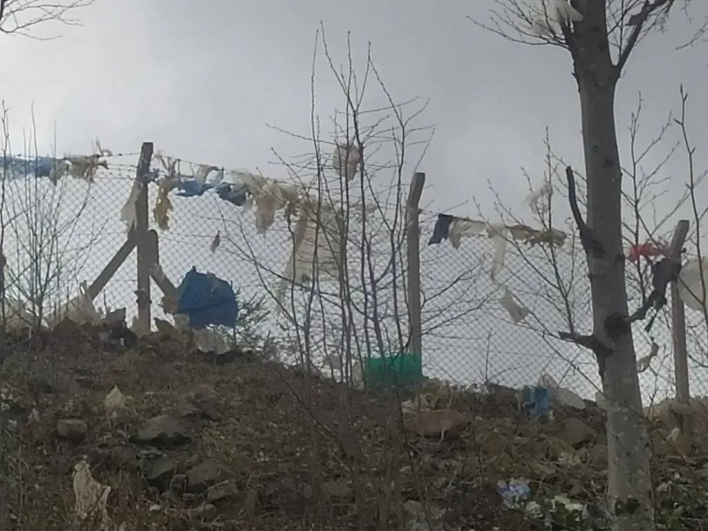 OBB'nin Çöp Tesisi Çevreyi Kirletiyor: Orman ve Tarım Arazileri Doldu unyemedya.com/haber/copun-ci…