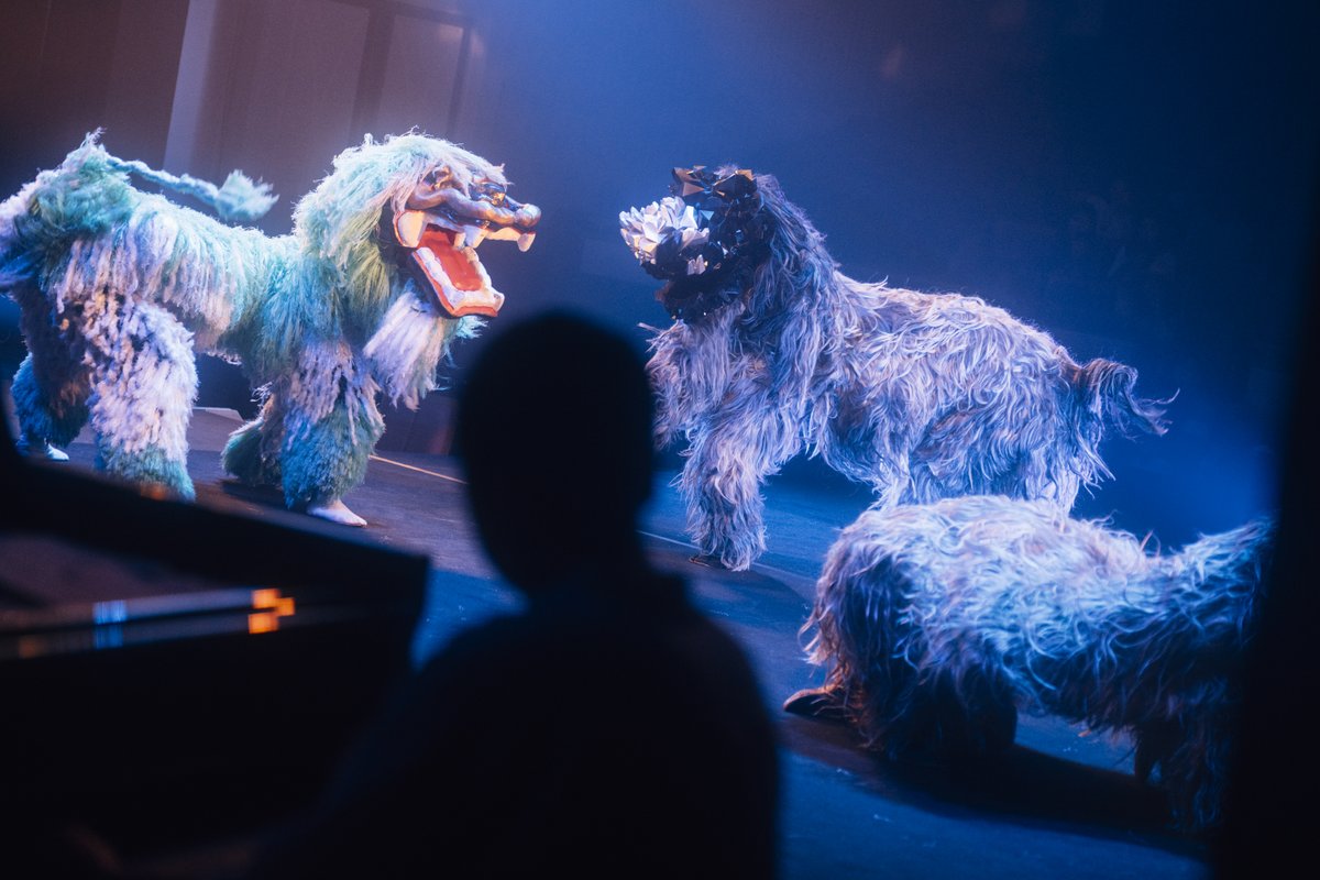 otoyaogo's tweet photo. Art doesn’t have to please everyone.
今回の創作芸能公演「クロノキネシス」で、あらためてそう感じました。制作はなかなか大変でしたが、これだけ多様な反応をいただけたのは久しぶりで、素直にうれしいです。

#クロオキネシス https://t.co/VffBbdV9Xt