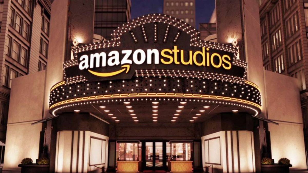screenrant's tweet photo. #AmazonMGM Studios is adapting Jo Spain's psychological thriller novel, Never to Be Found, into a TV series with #TheWalkingDead showrunner, Angela Kang, serving as writer and executive producer. 📚️

Source: Variety | Learn More: https://t.co/fNp2ohmwtX https://t.co/qGiFodqt4n