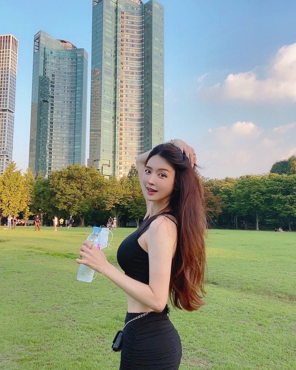 yuechu171's tweet photo. From Seoul streets to American skies ✨🇰🇷➡️🇺🇸 What a journey it’s been. Different time zone, same dreams — ready to start the next chapter. #BackInUSA #SeoulToUSA #TravelDiaries #LifeJourney https://t.co/2vynR4Icup