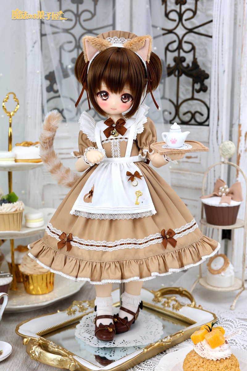 ニャンコのお茶会」 🐱タイガーロールケーキをイメージにした