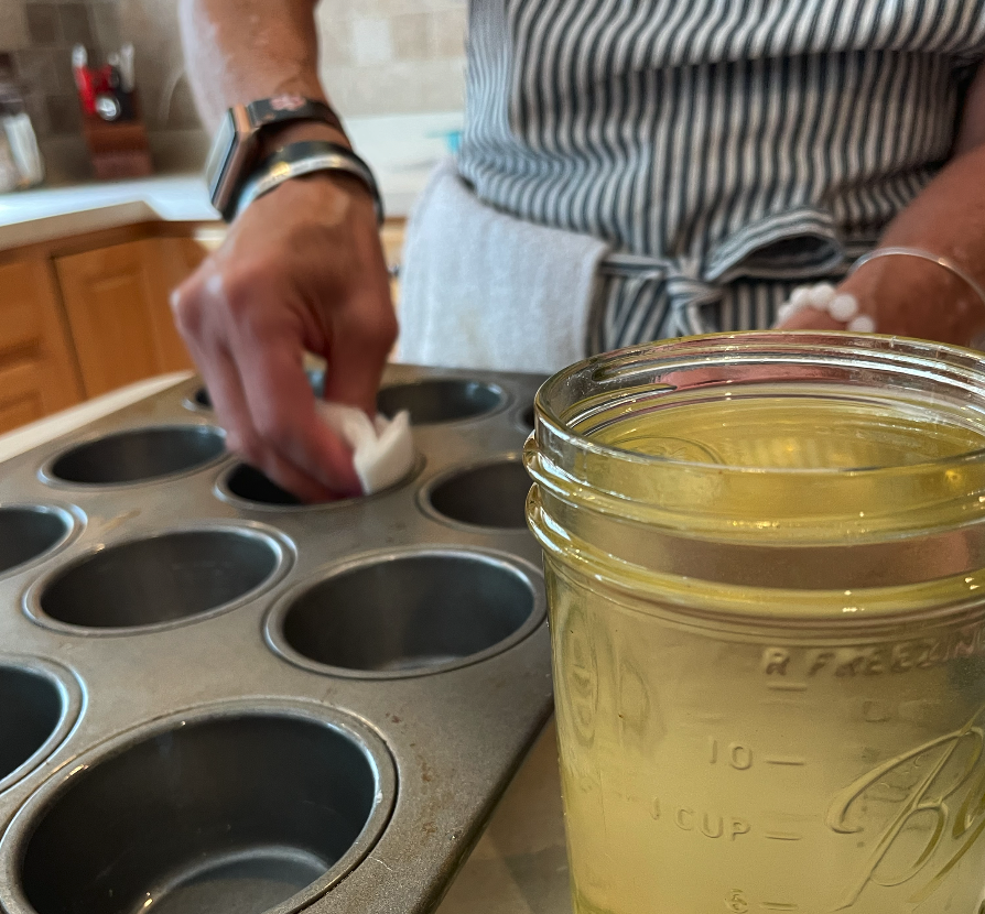 beefreeGF's tweet image. One of my favorite winter hacks: make a batch of mini egg casseroles, freeze them, and enjoy a warm, ready-to-go breakfast anytime. Easy, cozy, and so worth it.  #winterbreakfast #freezerfriendly #breakfastprep